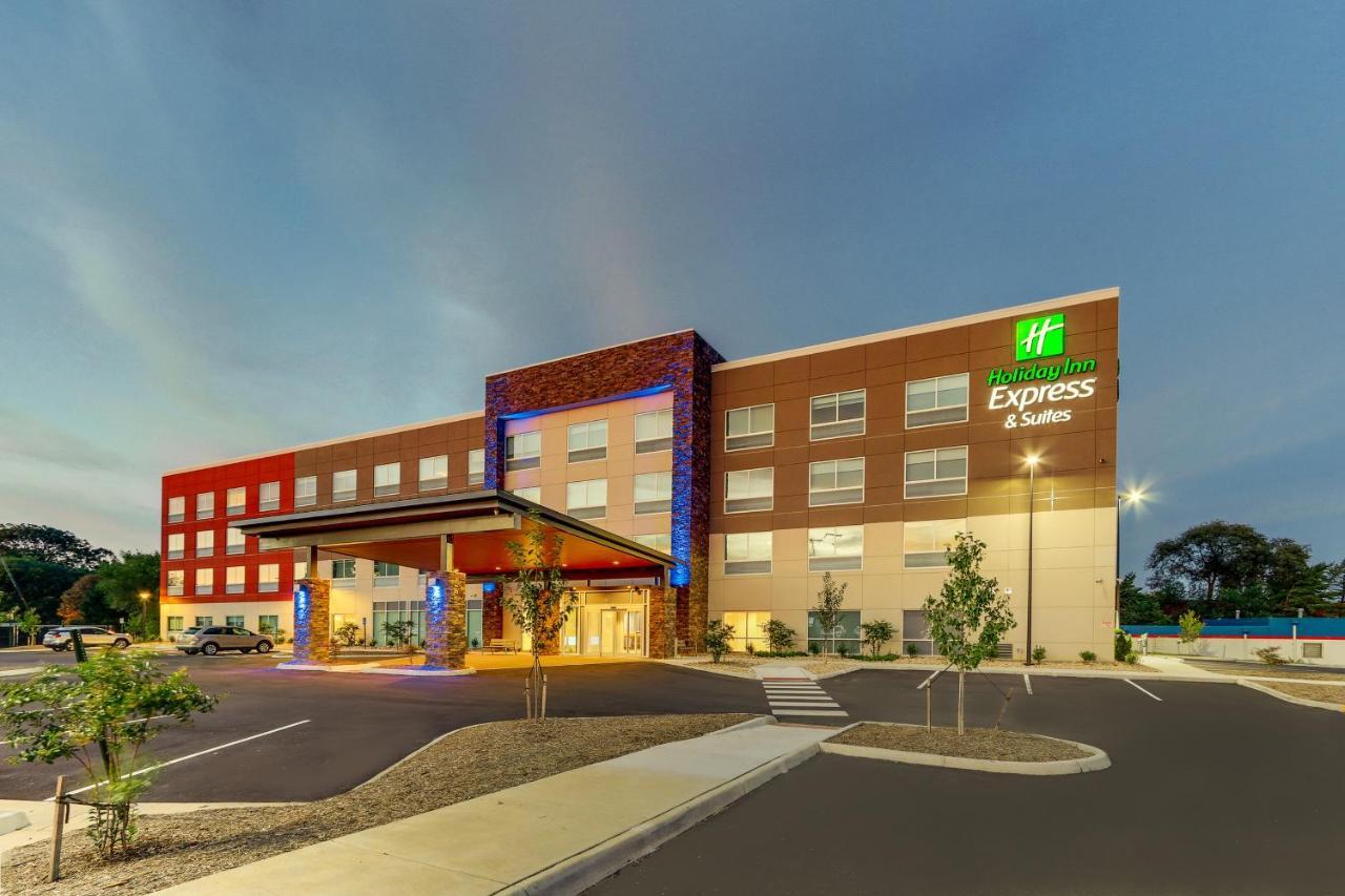Holiday Inn Express & Suites - Roanoke - Civic Center المظهر الخارجي الصورة