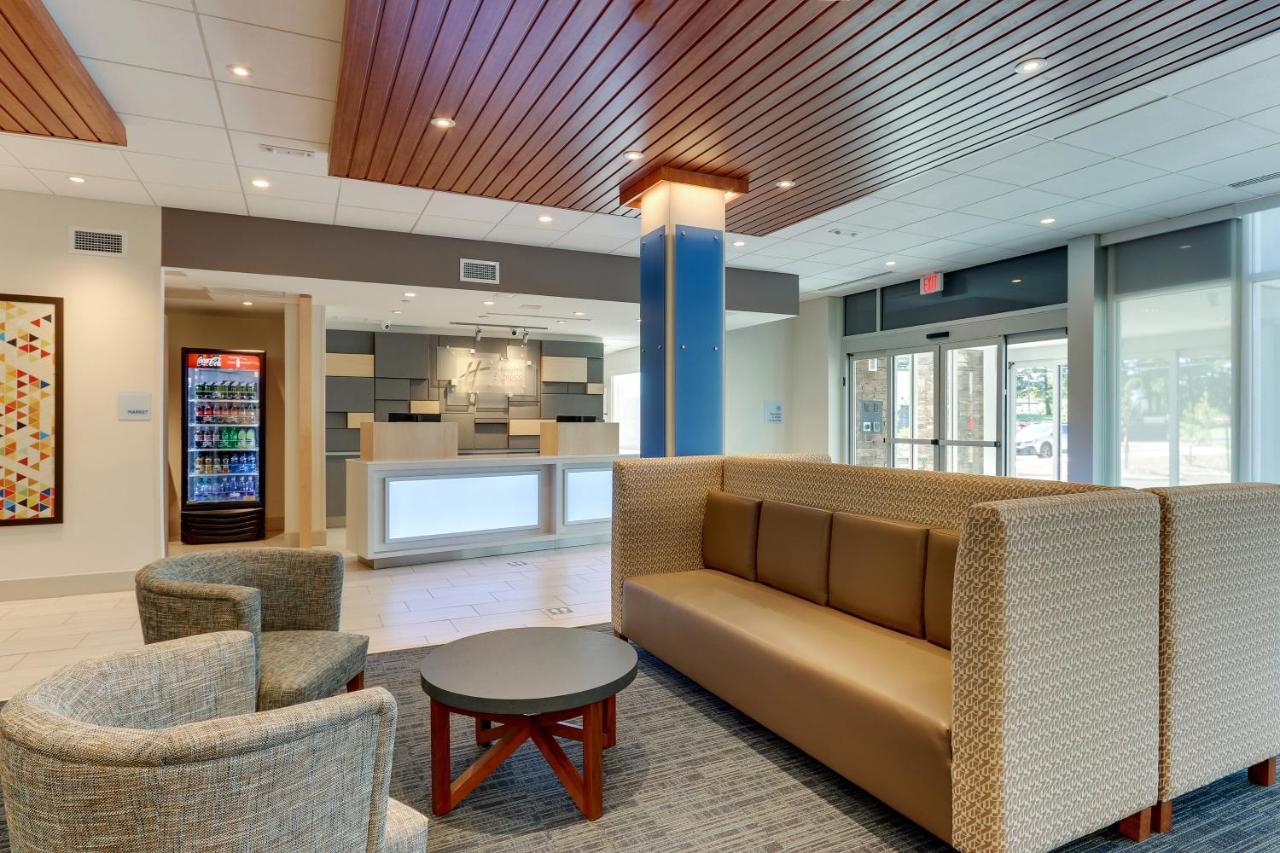 Holiday Inn Express & Suites - Roanoke - Civic Center المظهر الخارجي الصورة